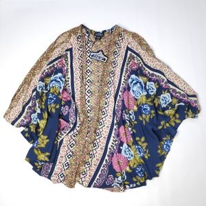 NWT Angie Floral Kimono Navy Size Medium